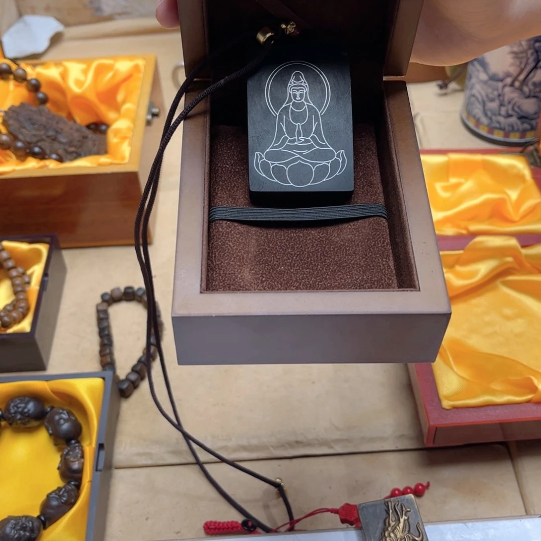 滴血莲花菩提吊坠