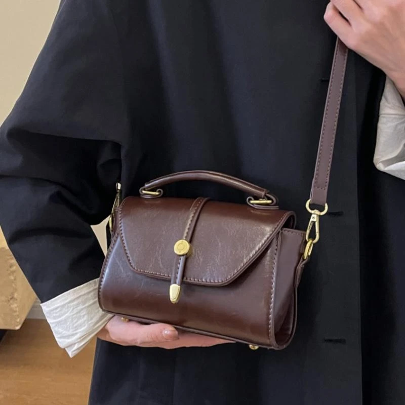 女士包包2025新款潮高级感时尚春夏覆古百搭单肩斜挎包爆款小方包