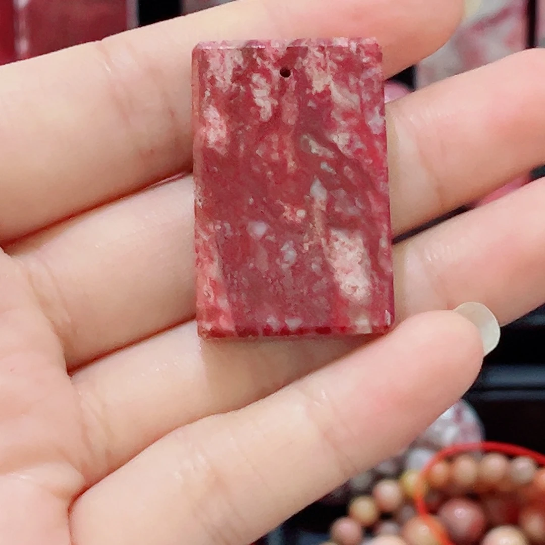 天然辰砂原石吊坠