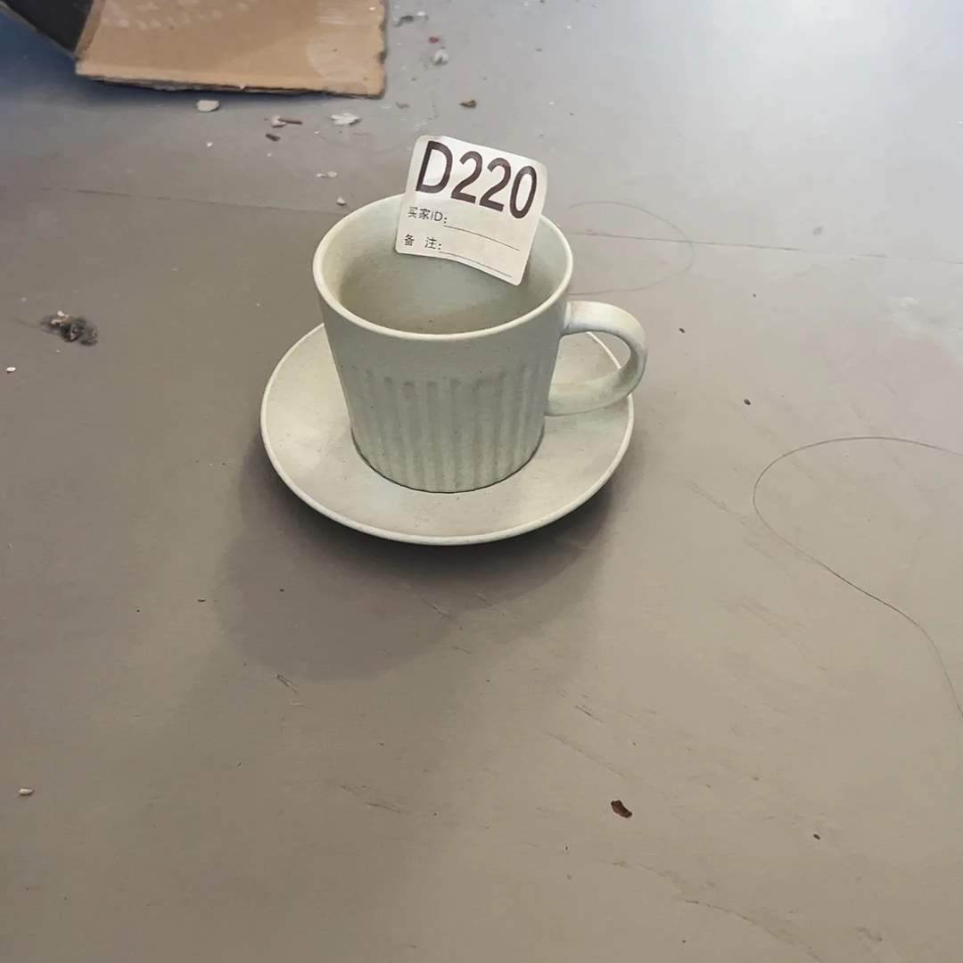 李***凝瓶D220米白色咖啡杯一套