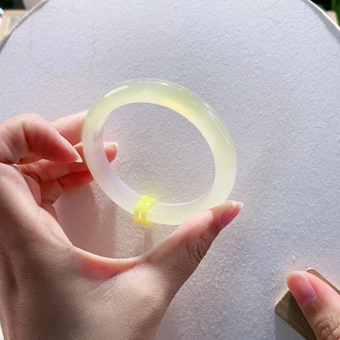 玛瑙/玉髓手镯未镶嵌53.5