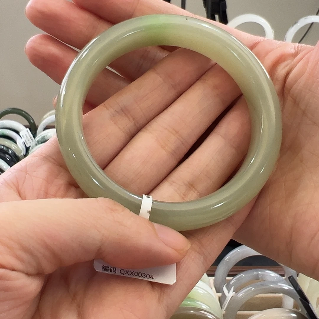 香***️和田玉未镶嵌颈饰59