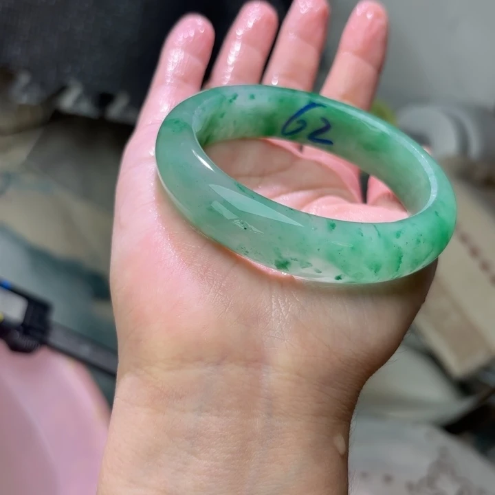 石英质玉（非洲翠）手镯未镶嵌A****y定制