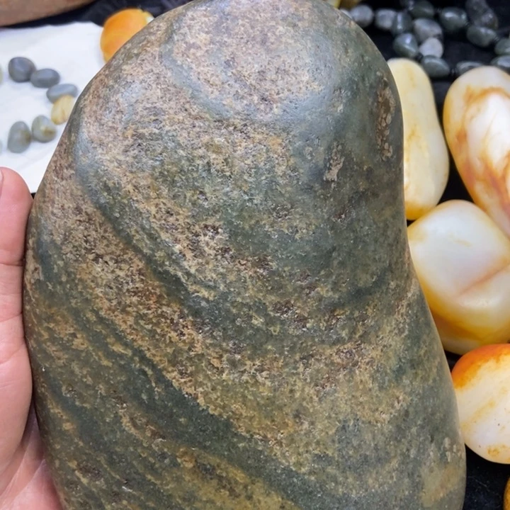 和田玉未镶嵌颈饰魅****陈