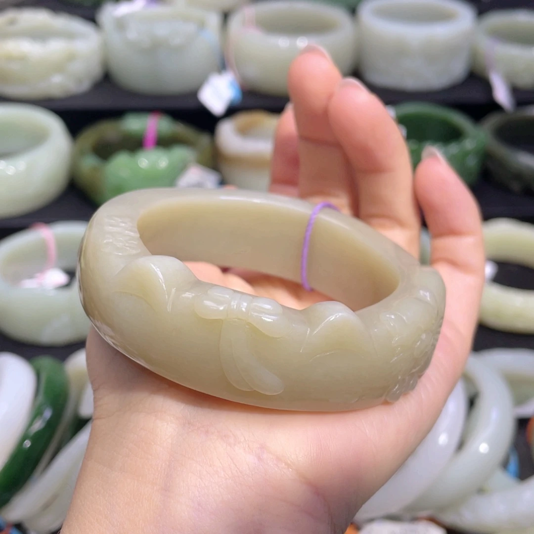 和田玉手镯未镶嵌72