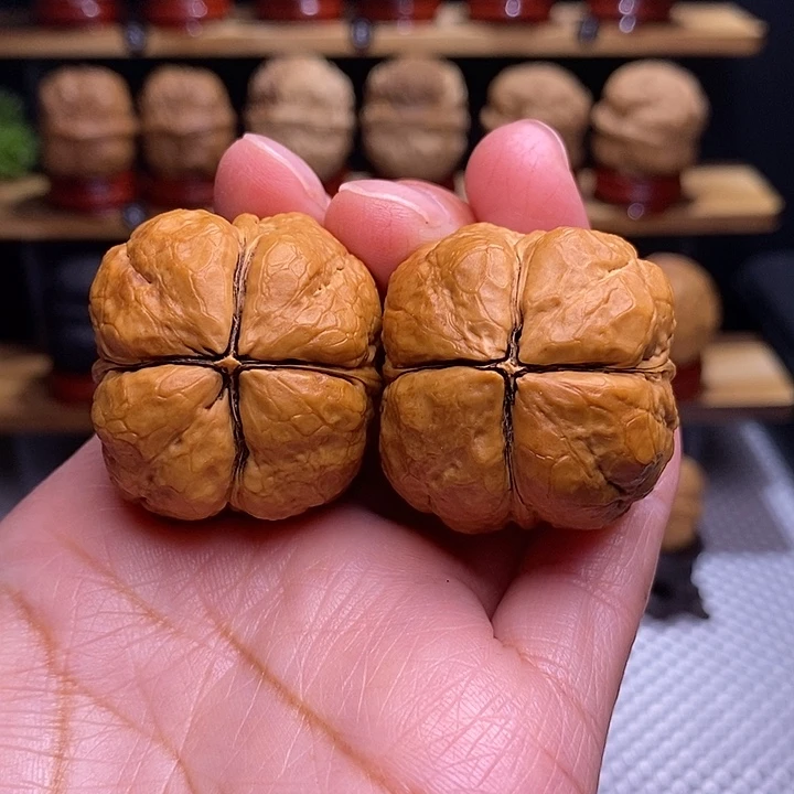 文玩核桃吊坠小八一四棱31