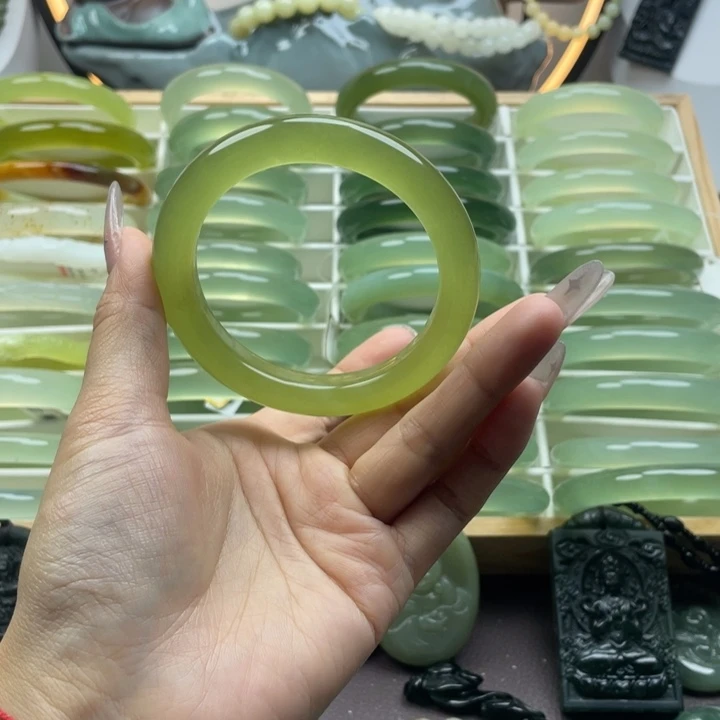 岫玉未镶嵌手镯岫玉