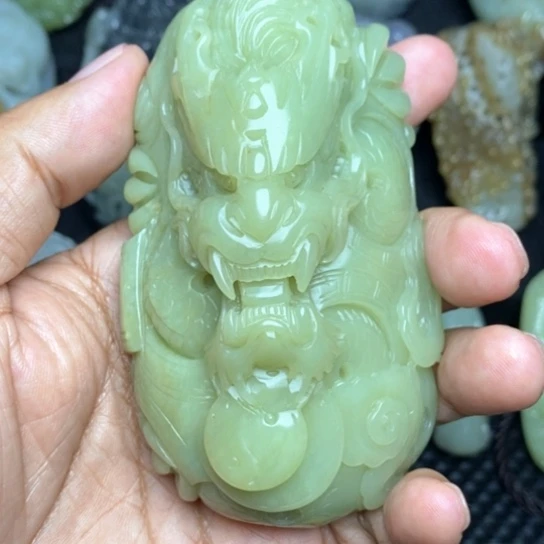 颈饰未镶嵌和田玉