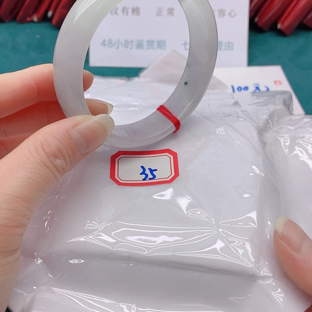 翡翠手镯未镶嵌吕35555555