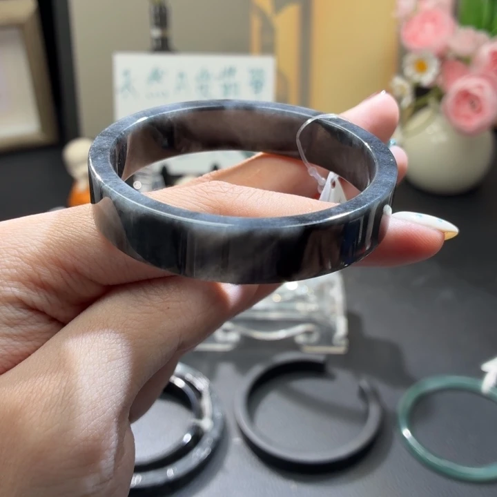 翡翠未镶嵌手镯水墨乌鸡54