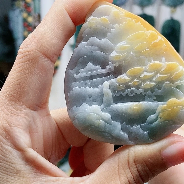 颈饰足铂镶嵌翡翠翡翠