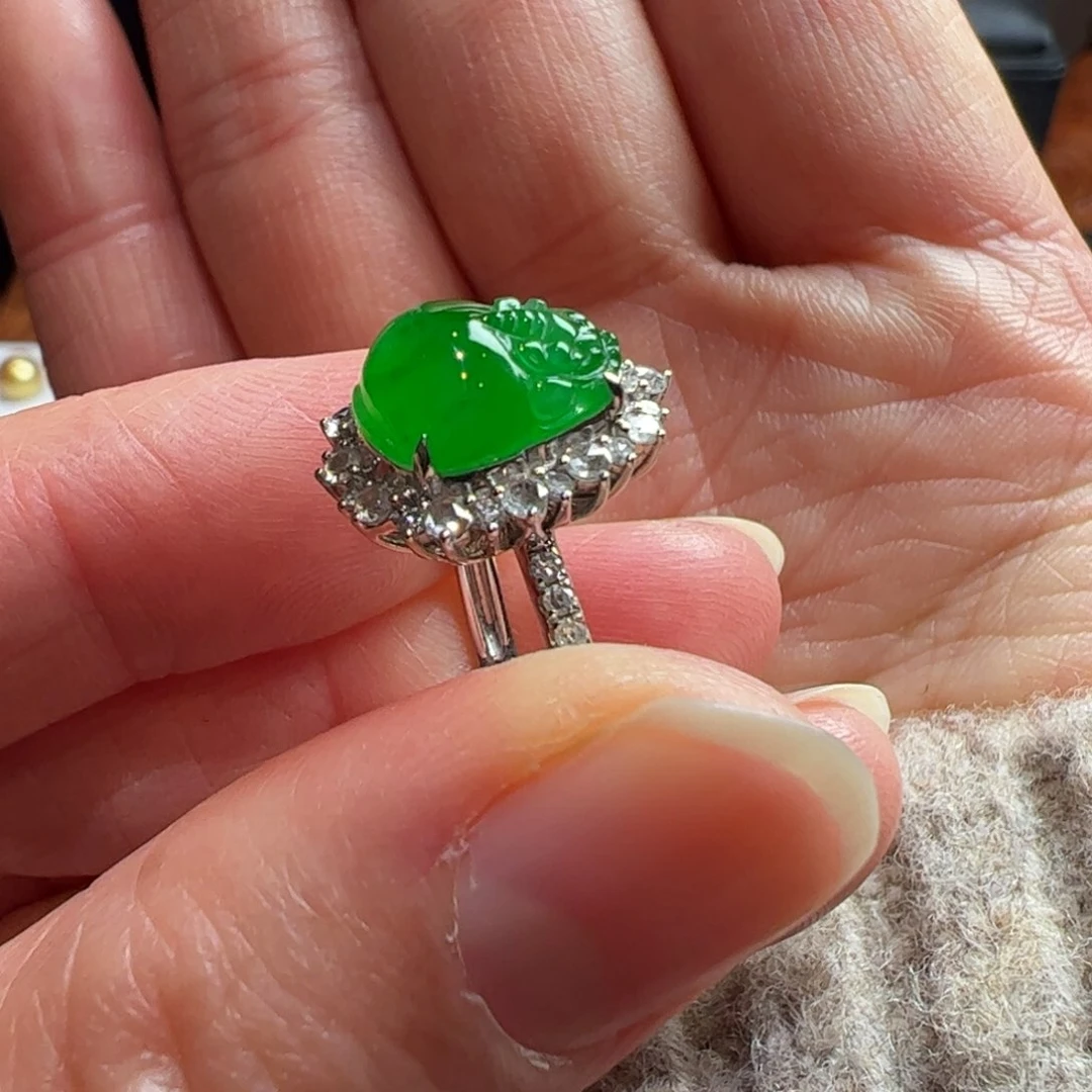 18K金镶嵌戒指翡翠缅料天然翡翠A货