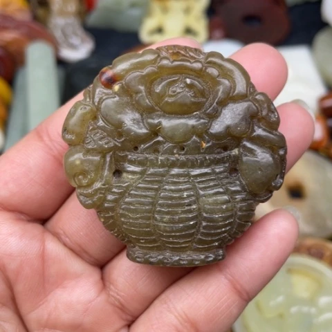 蛇纹石玉颈饰未镶嵌65