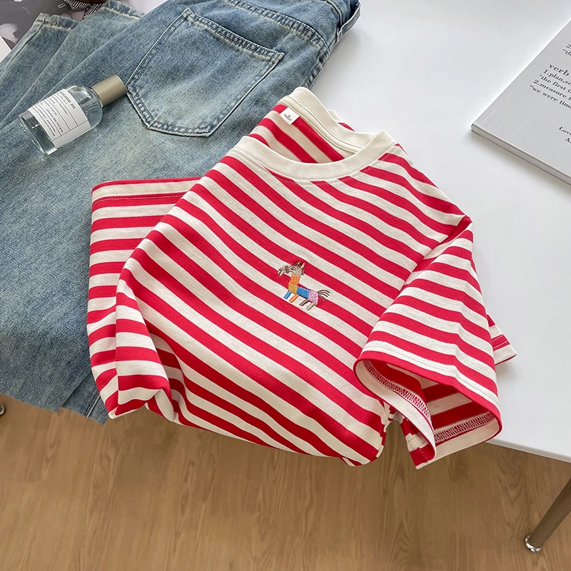 复古条纹宽松简约夏季圆领正肩短袖T恤女小马刺绣设计感上衣chic