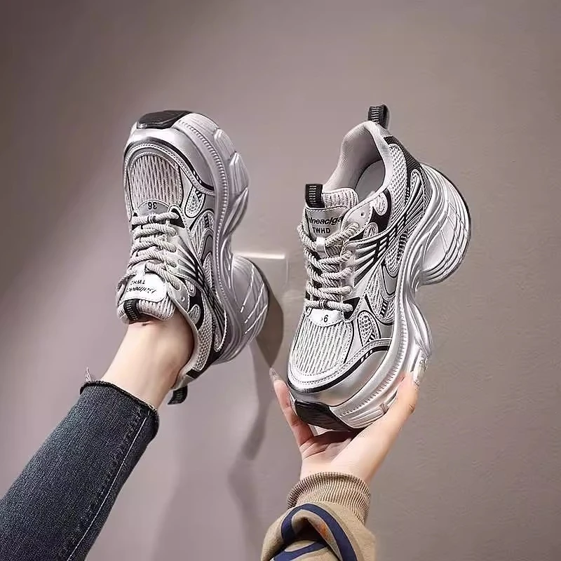 韩版欧货老爹鞋女超火2025春夏新款爆款厚底内增高8CM银色运动鞋