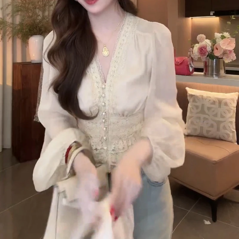 2025春季新款长袖设计感法式别致上衣LK2501479