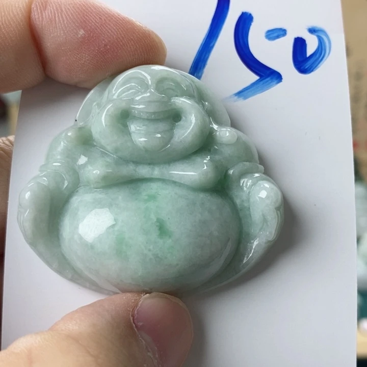 翡翠颈饰未镶嵌佛公
