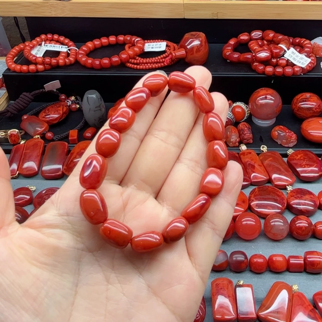 南红玛瑙配饰未镶嵌