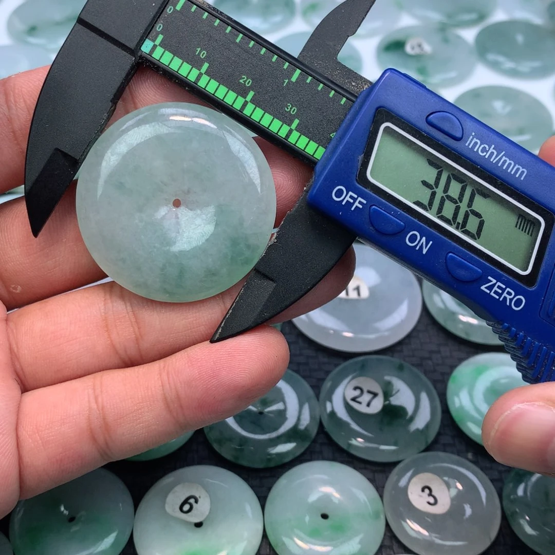 翡翠未镶嵌颈饰缅甸天然A货翡翠