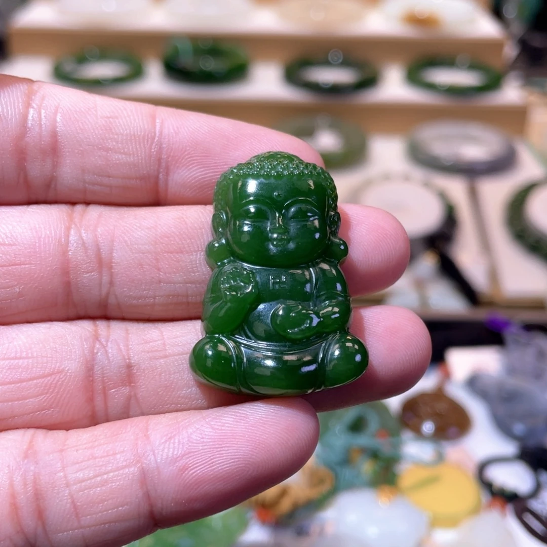 和田玉未镶嵌颈饰高品碧玉辣阳绿宝宝佛