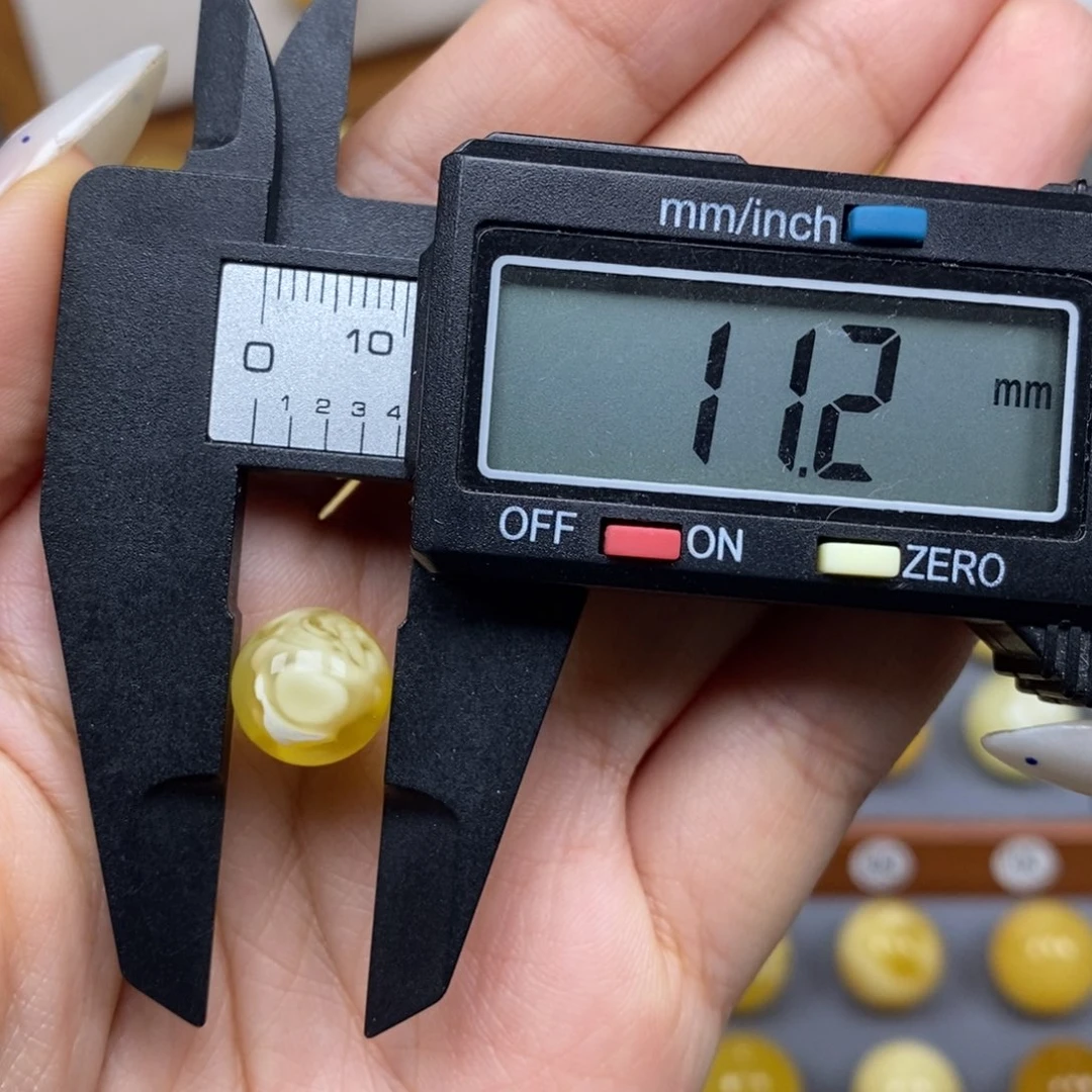 蜜蜡未镶嵌珠宝奇石六*.