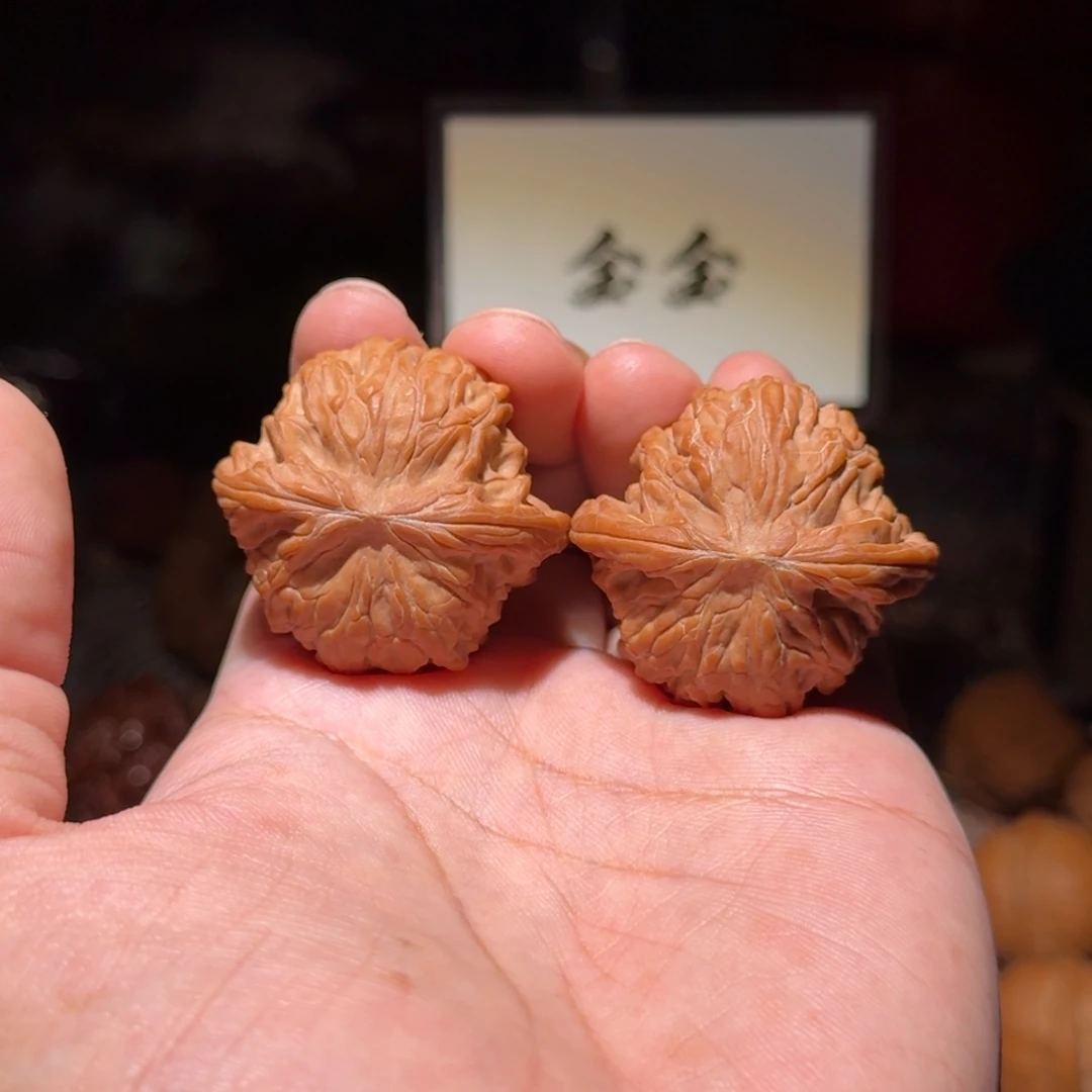 把件核桃1240磨盘，尺寸39.5