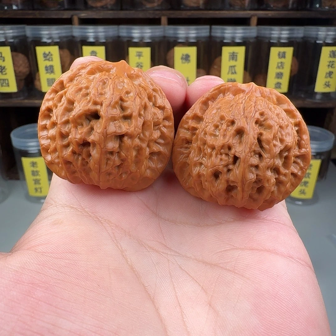 桃核把件44全品核桃