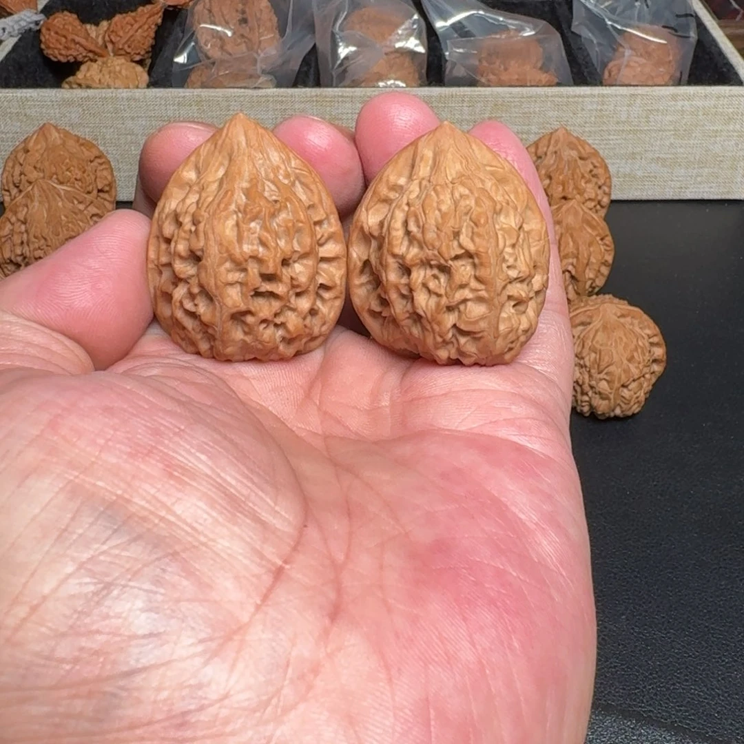 文玩核桃吊坠邢台野生鸡心 尺寸35