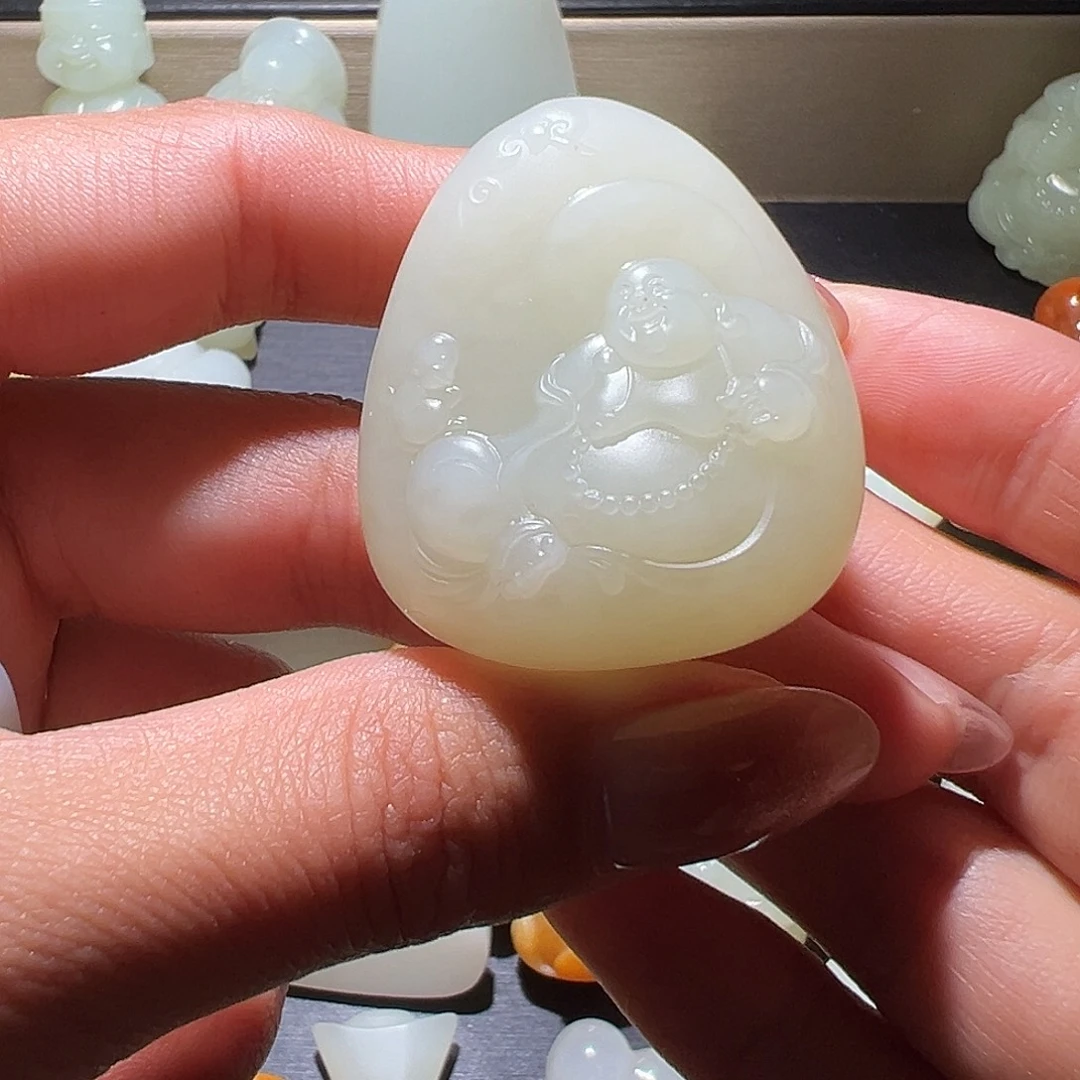 涛***和田玉未镶嵌颈饰