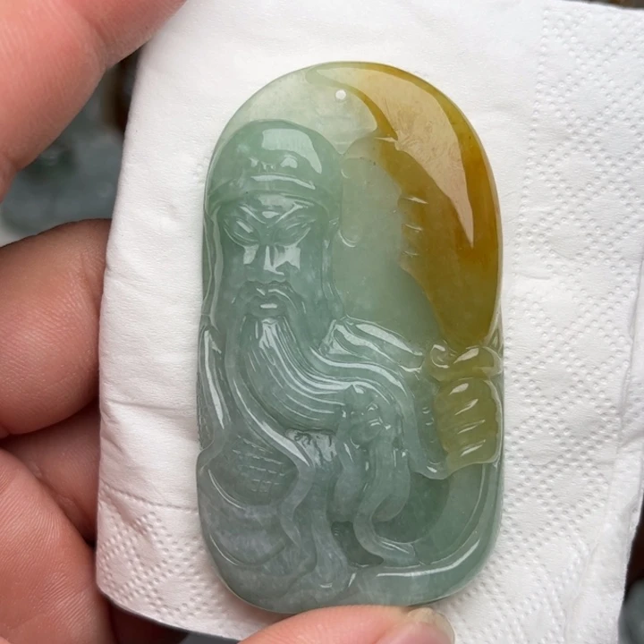 颈饰未镶嵌翡翠关公