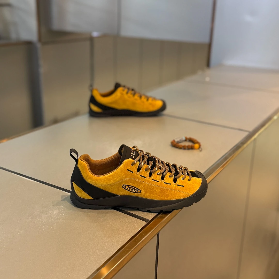 秋季新款男鞋轻奢百搭时尚鞋休闲网红高级感轻奢上档次痞帅炸街鞋