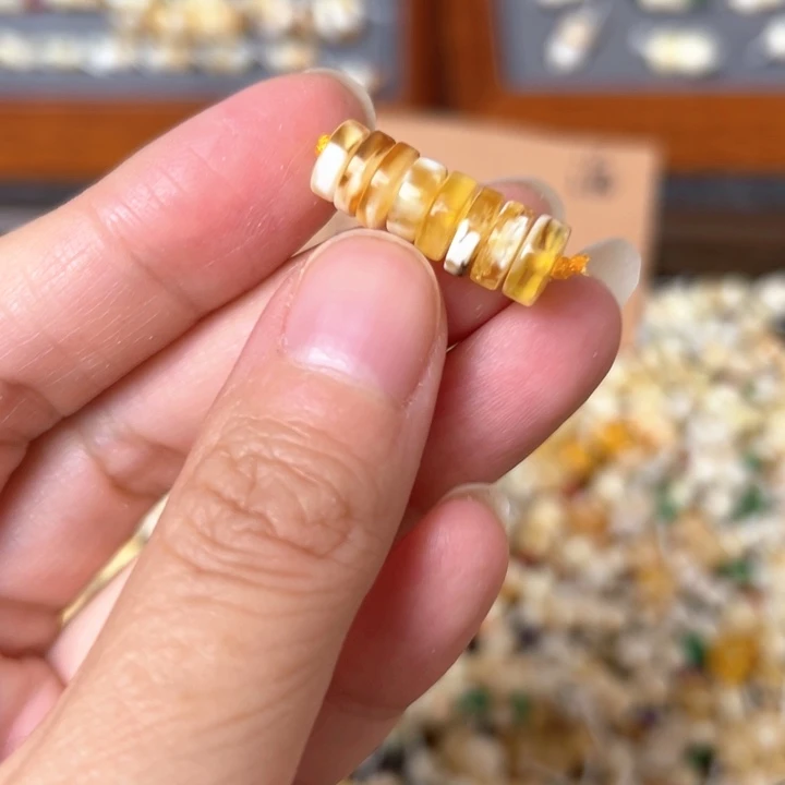 蜜蜡未镶嵌裸石7.7mm一组