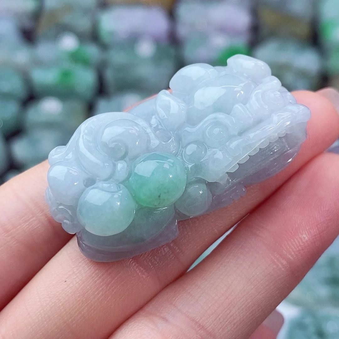 颈饰未镶嵌翡翠天然