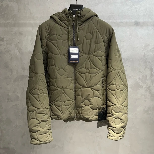 未使用 LouisVuitton/路易威登 绿色纯色花卉绗缝连帽夹克外套/50
