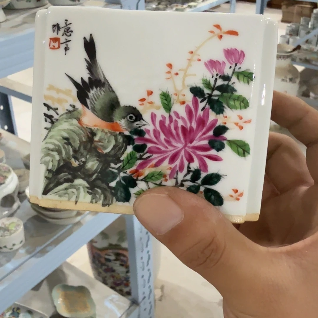 瓷片摆件等方式在不同部位上都