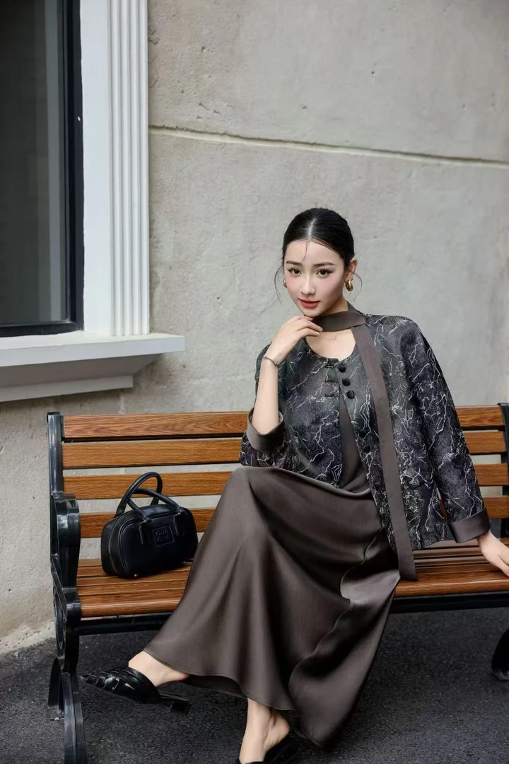 S626【专属】2025时尚气质高端优雅飘带两件套裙RS-YSY6CT91087