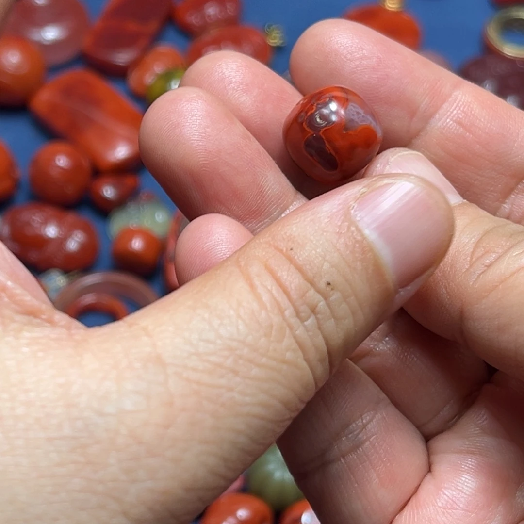 南红玛瑙未镶嵌颈饰