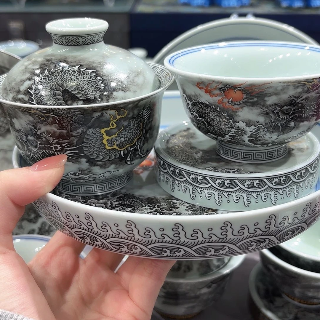 瓷片景德镇瓷器精品陈列