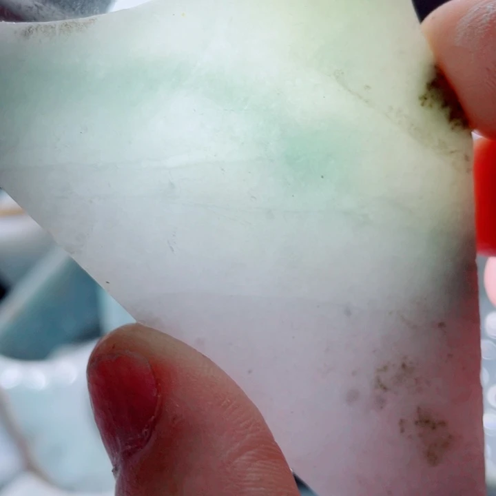 翡翠未镶嵌颈饰翡翠片料