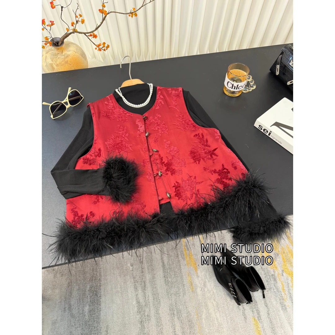 新中式红色马甲女2025秋冬新款高端国风羽毛拼接夹坎肩外套上衣