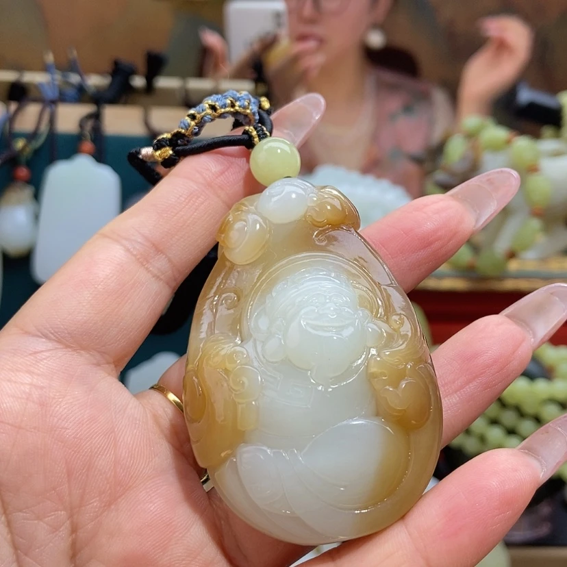 【闪购商品】颈饰未镶嵌和田玉
