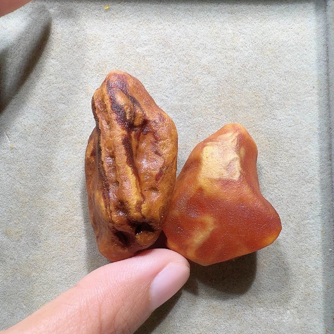 定制琥珀未镶嵌五****?定制