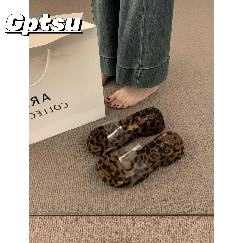 GPTSu厚底坡跟透明一字带豹纹拖鞋女士外穿新款法式绝美凉拖鞋子