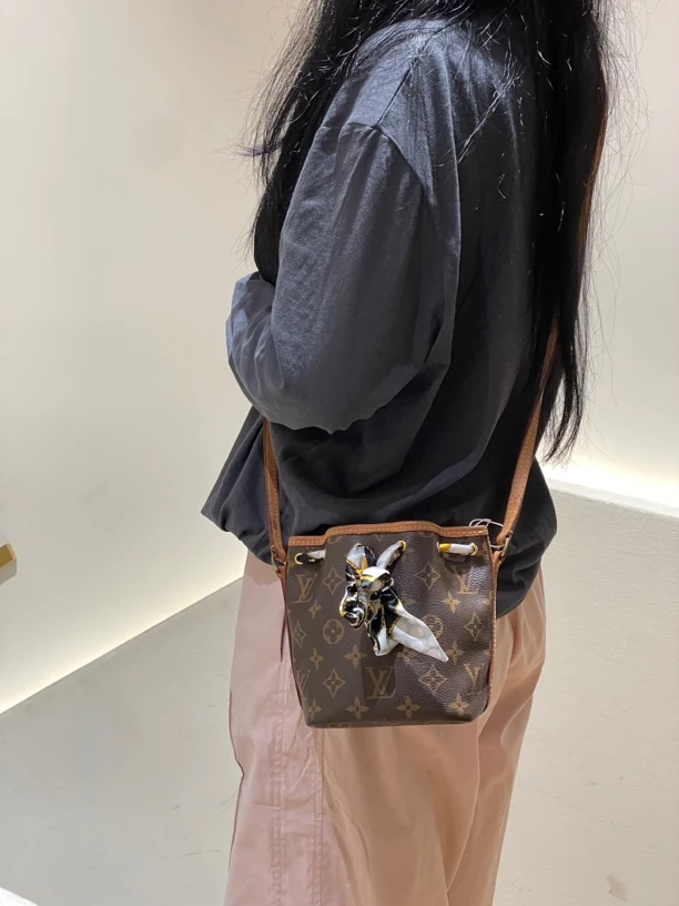 95新 LouisVuitton/路易威登 御古屋/22767/nano noe 20年 缺抽绳