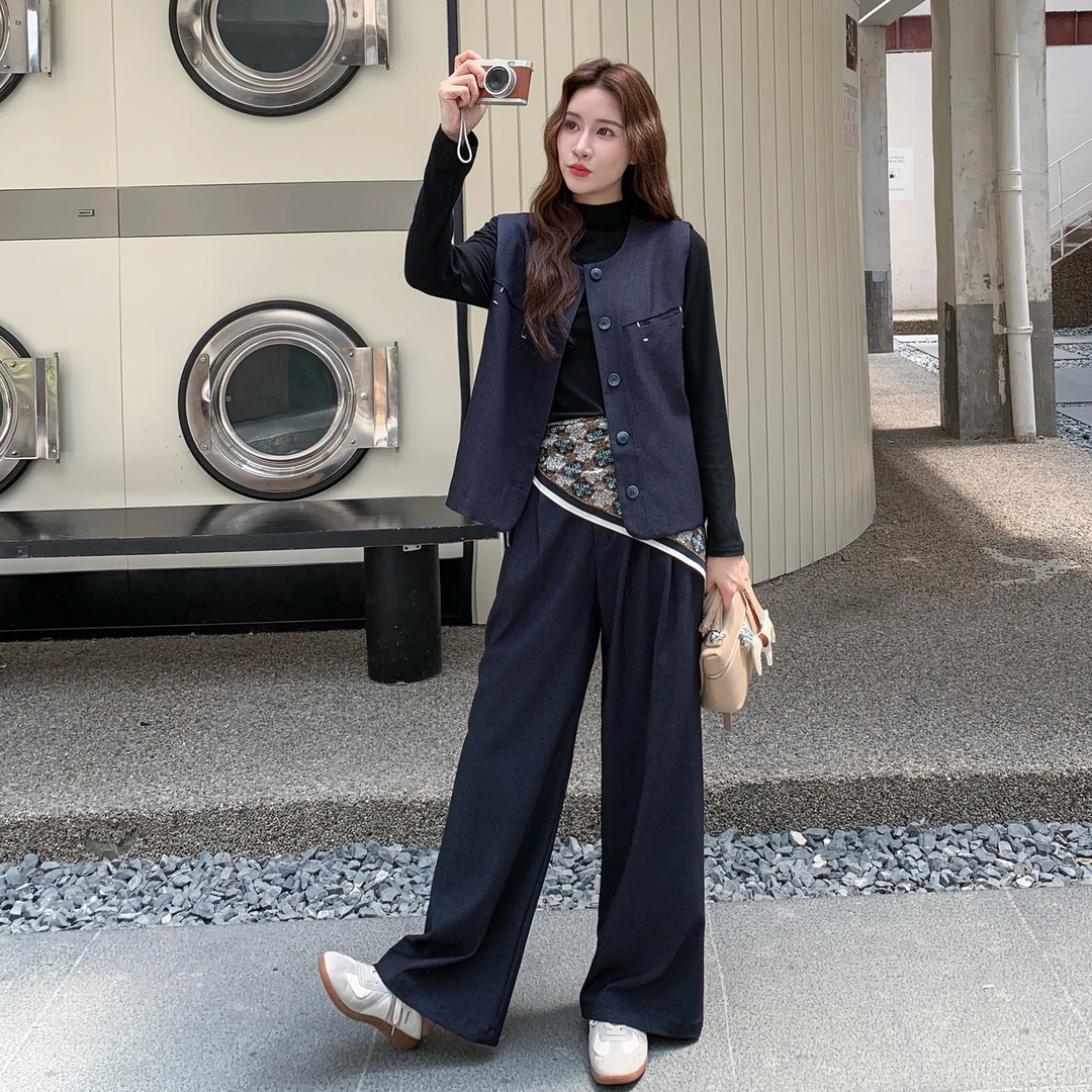 老钱风套装女早秋新款巨好看高级感丝巾马甲阔腿裤针织衫三件套