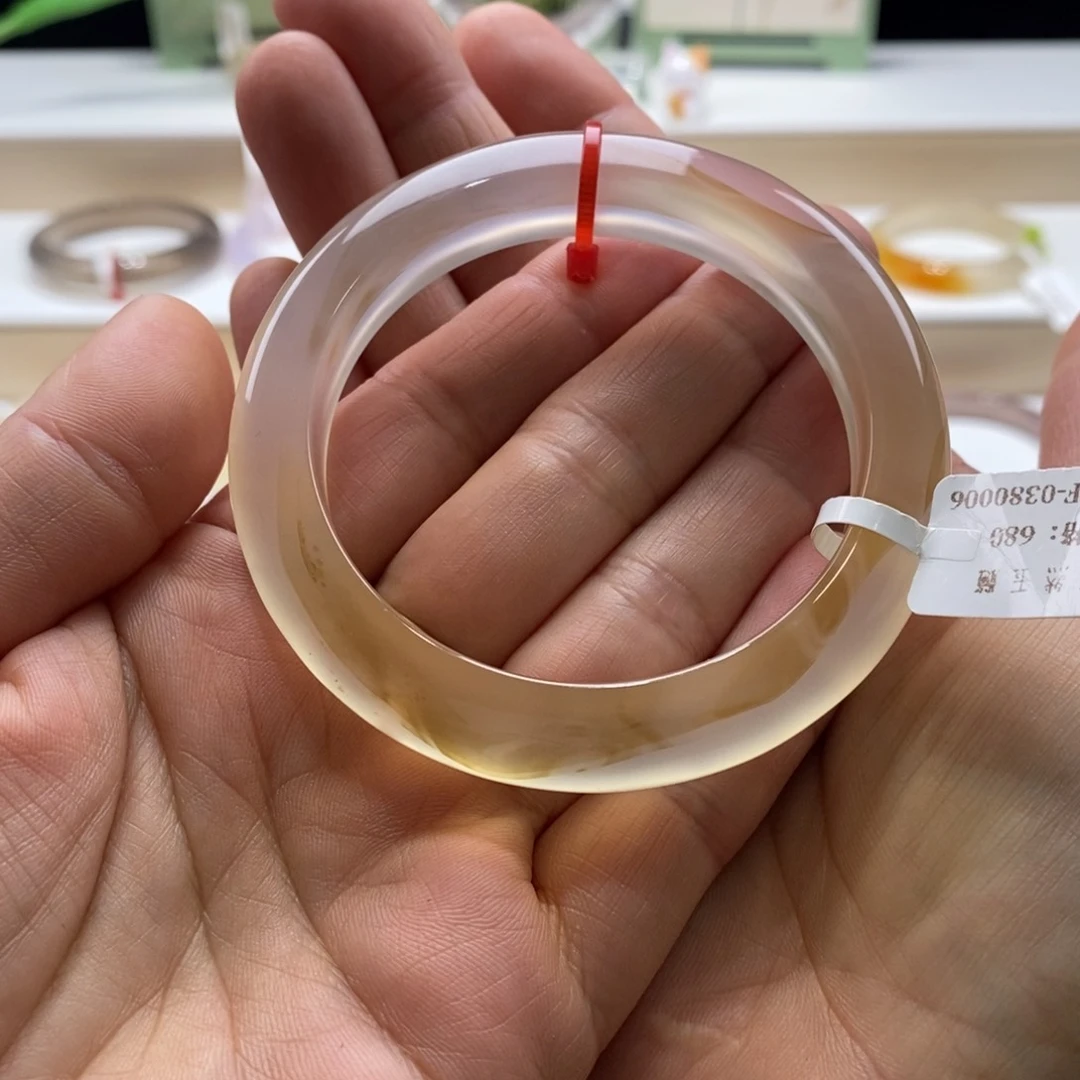 玛瑙/玉髓手镯未镶嵌河**河