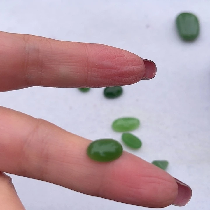 A***宝和田玉（碧玉）未镶嵌颈饰