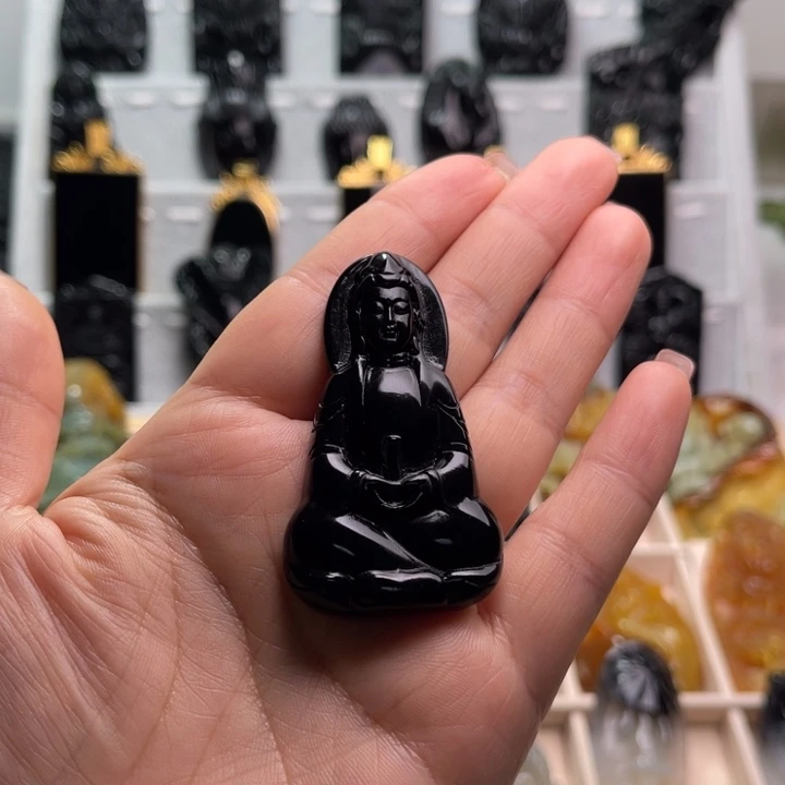 蛇纹石玉颈饰未镶嵌刹*