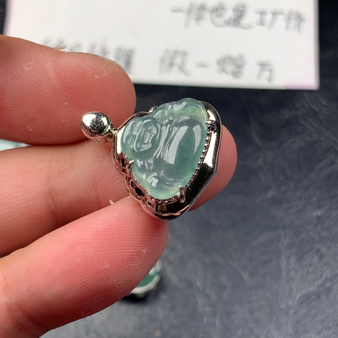 颈饰未镶嵌翡翠小佛公
