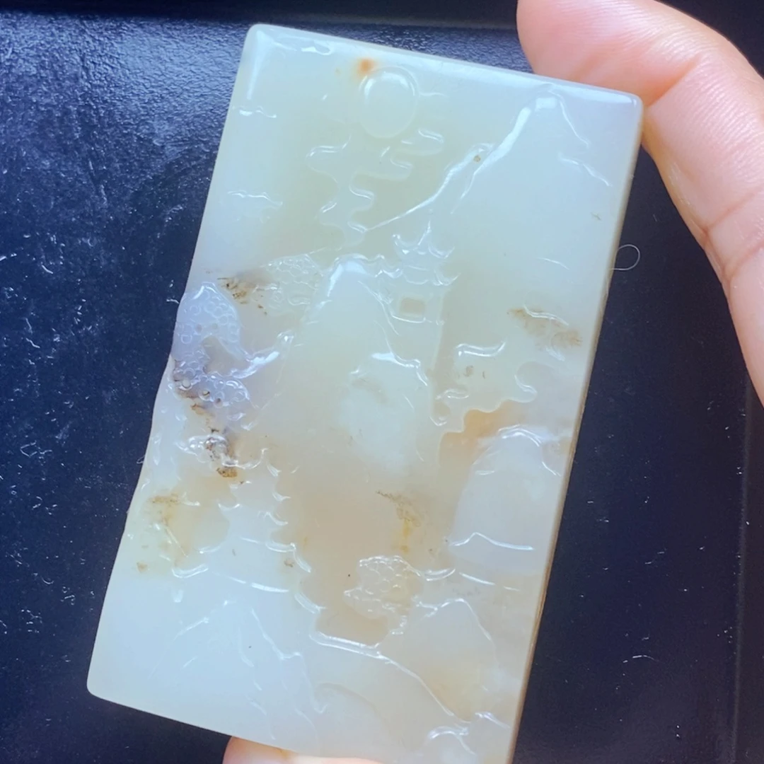 石英质玉（黄龙玉）未镶嵌颈饰